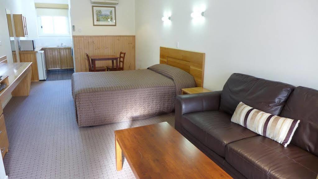 Bright Avenue Motor Inn מראה חיצוני תמונה